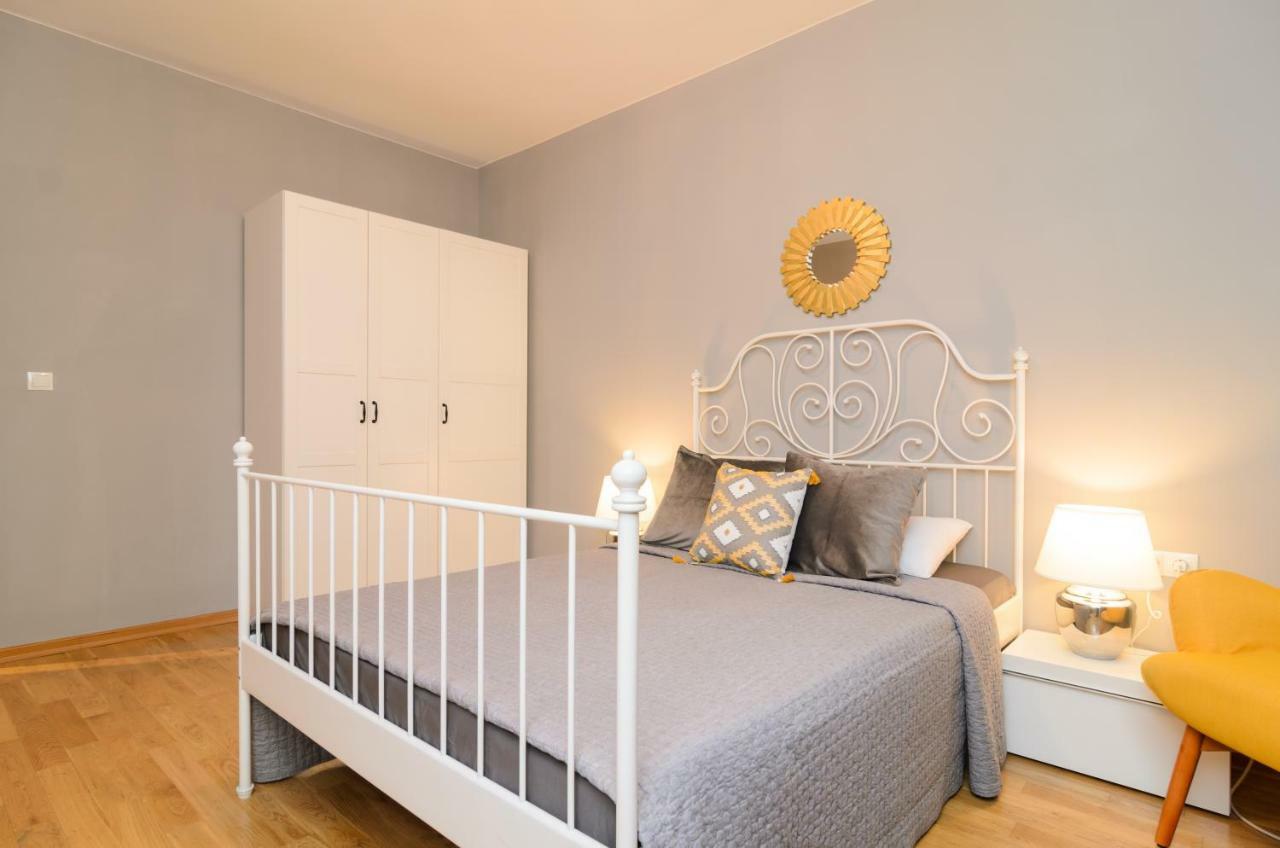 Rise&Shine Sofia Luxury Apartment Extérieur photo
